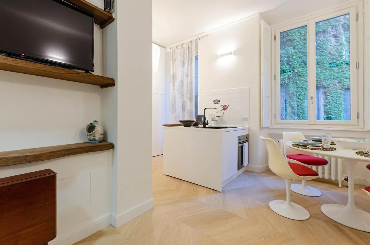 Suite Sant'Ambrogio, Universita Cattolica 0*, Milan Italy